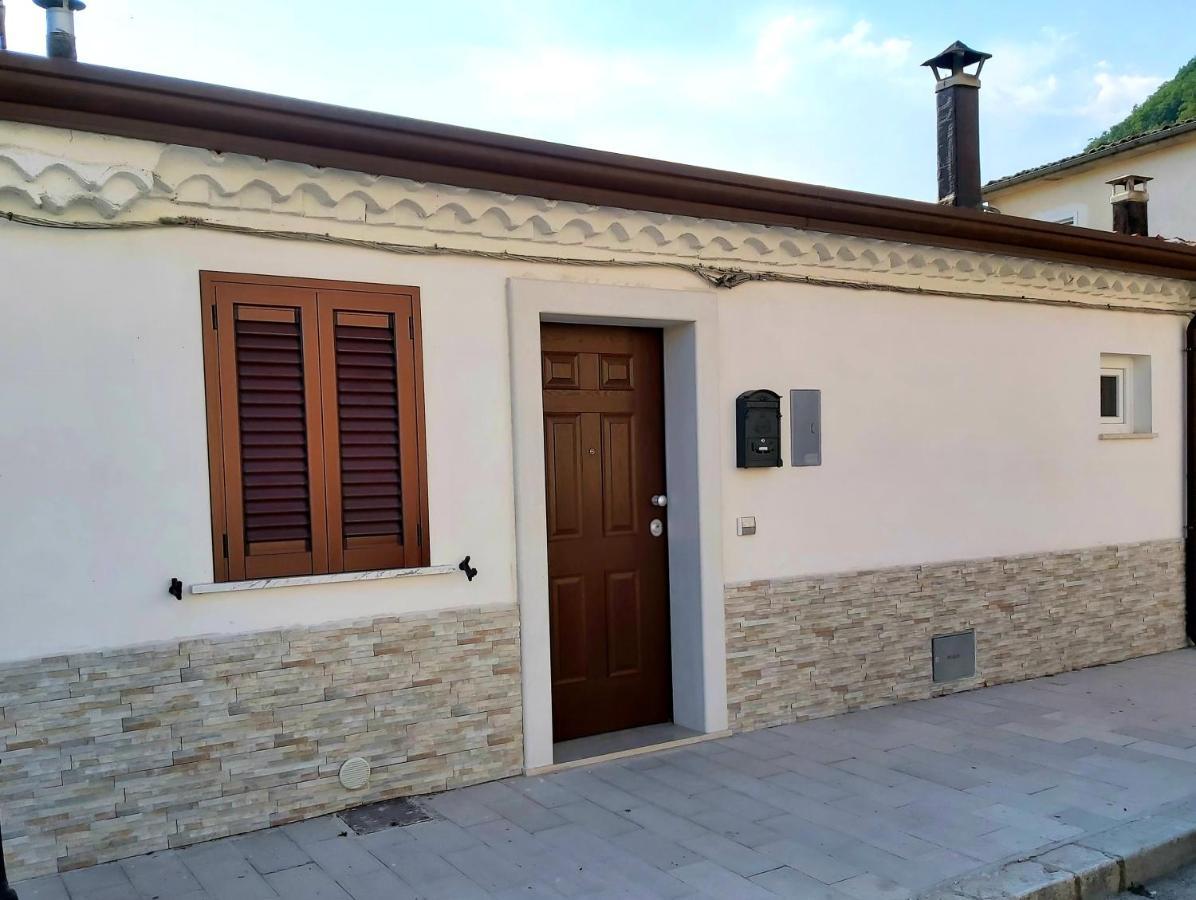 Soggiorno Lucia Forlì del Sannio Esterno foto